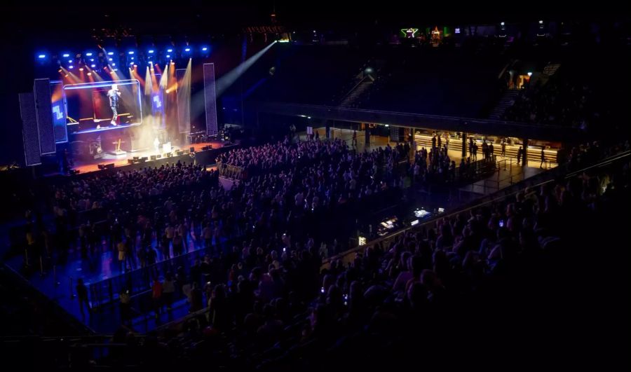 In Amsterdam fand am Samstag eine Party mit 1500 Teilnehmern statt.