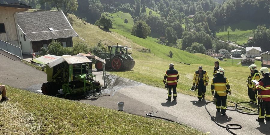 Brand einer Ballenpresse