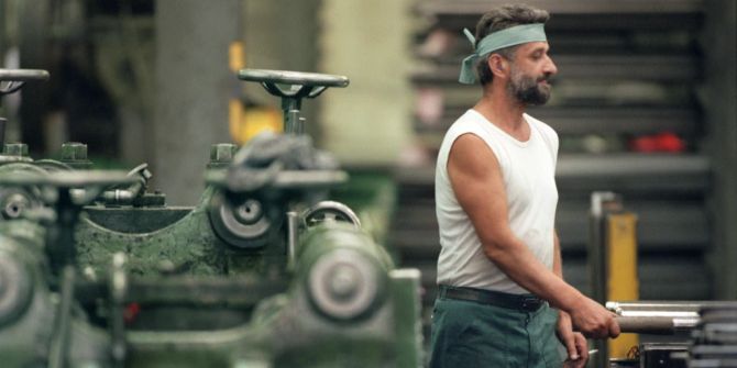 Metallfabrik und Arbeiter