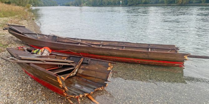 Unfall auf Rhein