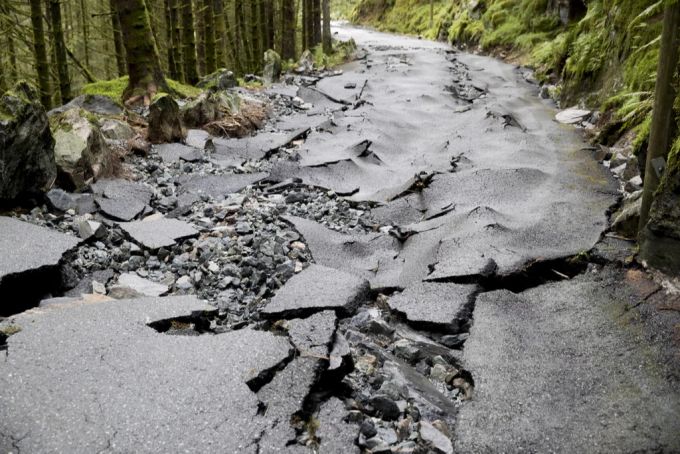 Über hundert Strassen wurden gesperrt - manche werden auch länger geschlossen bleiben. Norwegen Hochwasser