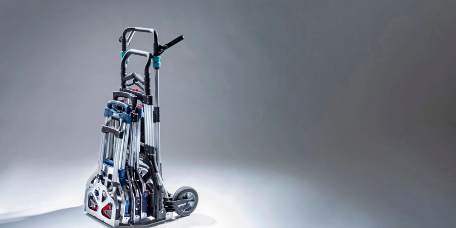 Sackkarren sind praktisch zum Transportieren von schweren Gegenständen. Noch praktischer sind klappbare Modelle, da sie sich besser lagern lassen.