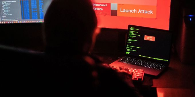 Laut einer weltweiten Umfrage des Industrieversicherers Allianz gehören Datendiebstahl und Erpressung mit Ransomware zu den grössten Problemen von Unternehmen. Laut einer weltweiten Umfrage des Industrieversicherers Allianz gehören Datendiebstahl und Erpressung mit Ransomware zu den grössten Problemen von Unternehmen.