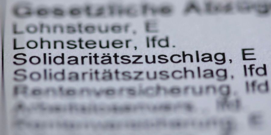 Der Posten Solidaritätszuschlag ist auf einer Lohnabrechnung zu sehen.