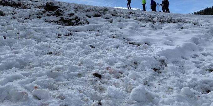 Tod neben der Piste - Zwei 17-jährige Deutsche Skifahrer stürzen ab