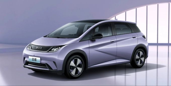 Der BYD Dolphin wurde von Wolfgang Egger gezeichnet, einst Designchef bei Alfa Romeo und Audi BYD Dolphin