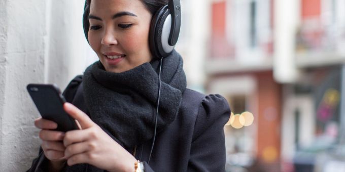In Massen geniessen gilt auch für Musik: Wer zu doll aufdreht, riskiert Gehörschäden. In Massen geniessen gilt auch für Musik: Wer zu doll aufdreht, riskiert Gehörschäden.