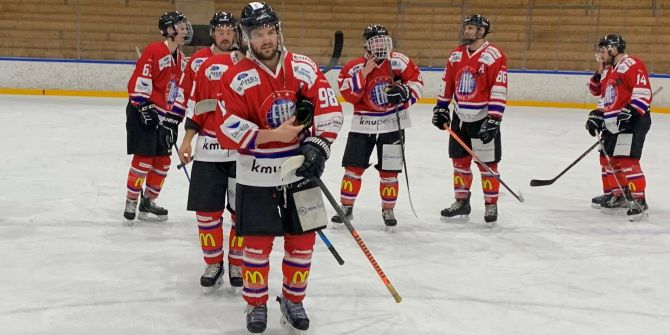 Eishockeyspieler auf dem Eis