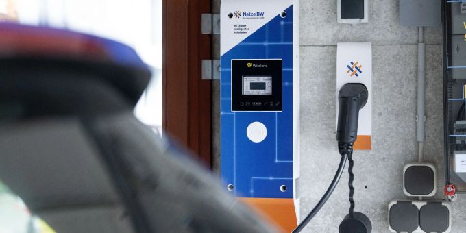Deutsche Autobauer könnten laut einer Studie der Beratungsfirma BCG von einem schnellen Umstieg auf Elektroautos kräftig profitieren. Deutsche Autobauer könnten laut einer Studie der Beratungsfirma BCG von einem schnellen Umstieg auf Elektroautos kräftig profitieren.