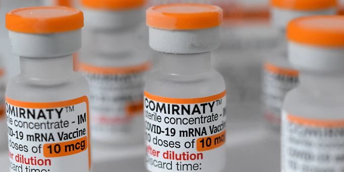 Das Pharmaunternehmen Biontech will ein auf künstliche Intelligenz spezialisiertes britisches Start-up übernehmen. Dies wäre die grösste Übernahme in der Firmengeschichte des für seinen Corona-Impfstoff bekannten deutschen Unternehmens. (Archivbild) Das Pharmaunternehmen Biontech will ein auf künstliche Intelligenz spezialisiertes britisches Start-up übernehmen. Dies wäre die grösste Übernahme in der Firmengeschichte des für seinen Corona-Impfstoff bekannten deutschen Unternehmens. (Archivbild)