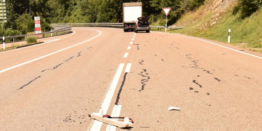 Unfallstelle in Niederteufen, Autostrasse.
