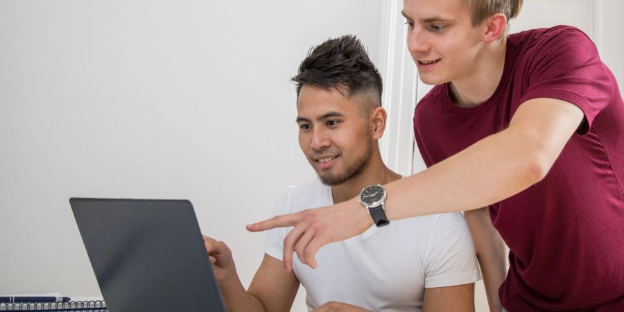 Auf der Suche nach passenden Weiterbildungen, können auch Hochschulen hilfreiche Anlaufstellen sein.