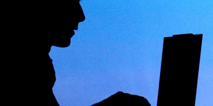 Im Internet nehmen Pädophile den Kontakt zu Kindern auf. Eltern sollten deshalb die PC-Nutzung ihrer Kinder immer im Blick behalten. Im Internet nehmen Pädophile den Kontakt zu Kindern auf. Eltern sollten deshalb die PC-Nutzung ihrer Kinder immer im Blick behalten.