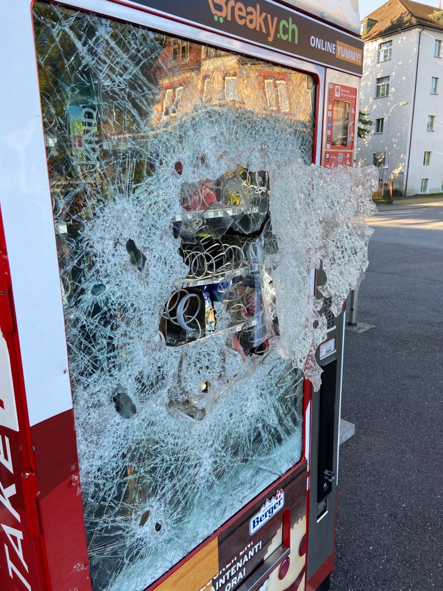 Ein Snackautomat wurde aufgebrochen