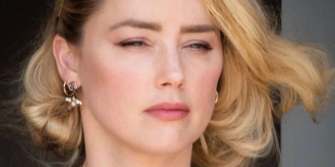 Amber Heard beim Verlassen des Gerichtsgebäudes Anfang Juni. Amber Heard beim Verlassen des Gerichtsgebäudes Anfang Juni.