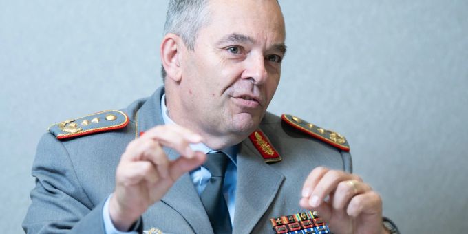 Generalleutnant Alfons Mais ist Inspekteur des Heeres. Generalleutnant Alfons Mais ist Inspekteur des Heeres.