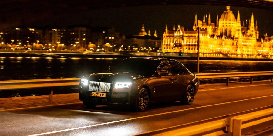 Schwarzer Geist: Kunden können zwar auch einen besonderen Schwarzton wählen, doch sind auch etliche andere Farben für den Rolls-Royce Ghost Black Badge möglich.