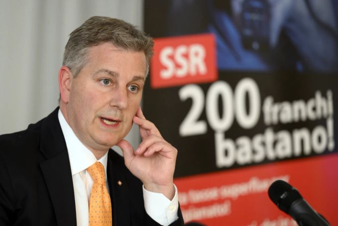 Der SVP-Präsident Marco Chiesa spricht während einer Medienkonferenz des überparteilichen Initiativkomitees zur SRG-Initiative «200 Franken sind genug!». Marco Chiesa
