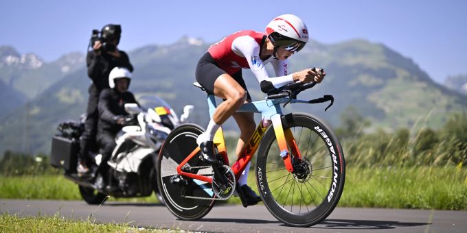 Jolanda Neff beim Zeitfahren in Vaduz, Liechtenstein, bei der Tour de Suisse. (KEYSTONE/Gian Ehrenzeller) Neff Tour de Suisse
