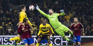 Er wollte nicht rein - Nsame verzweifelt an Servette-Goalie Frick Er wollte nicht rein - Nsame verzweifelt an Servette-Goalie Frick