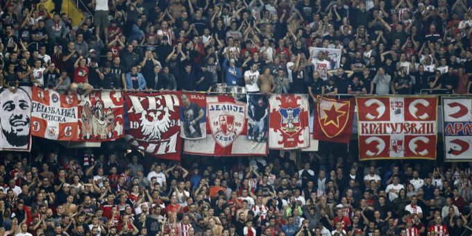 Die Fans von Roter Stern Belgrad sind berühmt berüchtigt und als rechtsnationalistisch und gewaltbereit bekannt. Die Spannung in Bern ist wegen dem CL-Spiel gegen YB angespannt. Roter Stern Belgrad YB
