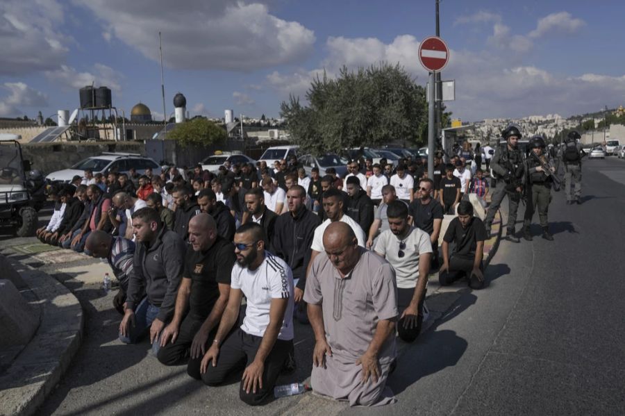 Insbesondere die Muslime im Land leiden darunter.