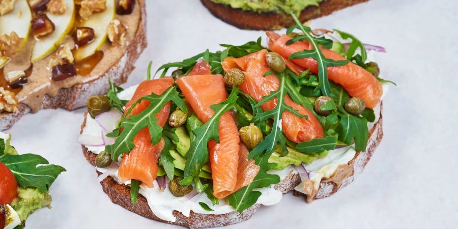 Lachs Brot Rucola