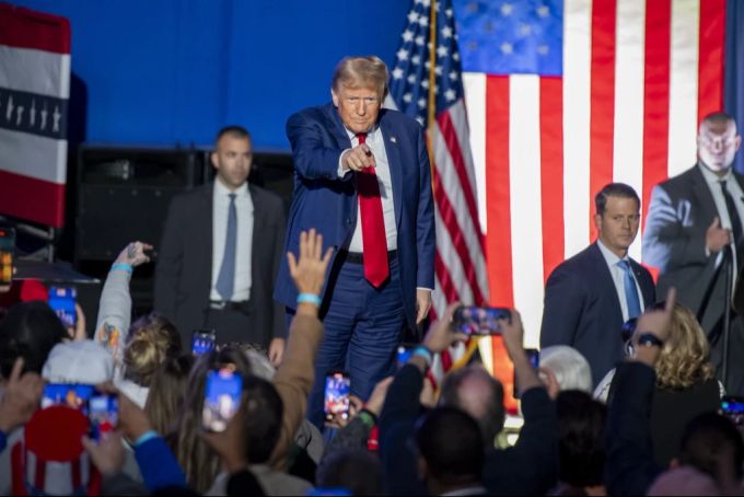 Donald Trump spricht bei seinen Wahlkampfveranstaltungen immer wieder positiv über Wladimir Putin. Donald Trump
