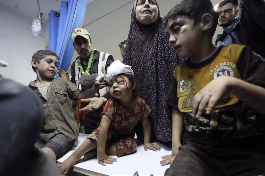 Der Chirurg berichtet von der wachsenden Verzweiflung unter dem medizinischen Personal im Gazastreifen. (Symbolbild)