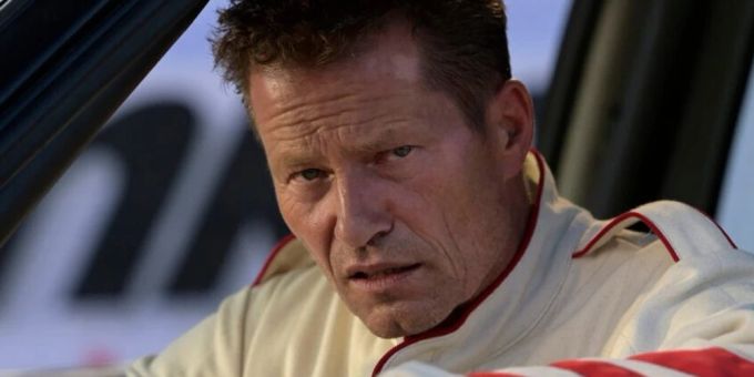 Til Schweiger als Autonarr Bertie in «Manta, Manta - Zwoter Teil». Til Schweiger