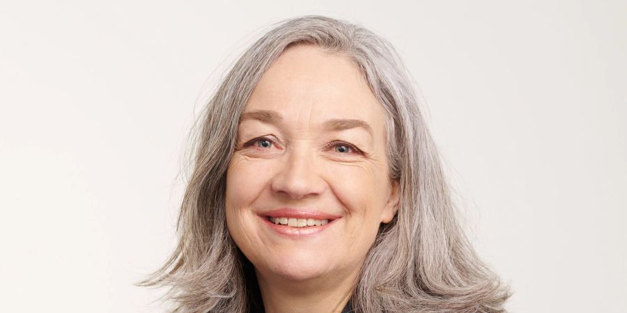 Esther Straub