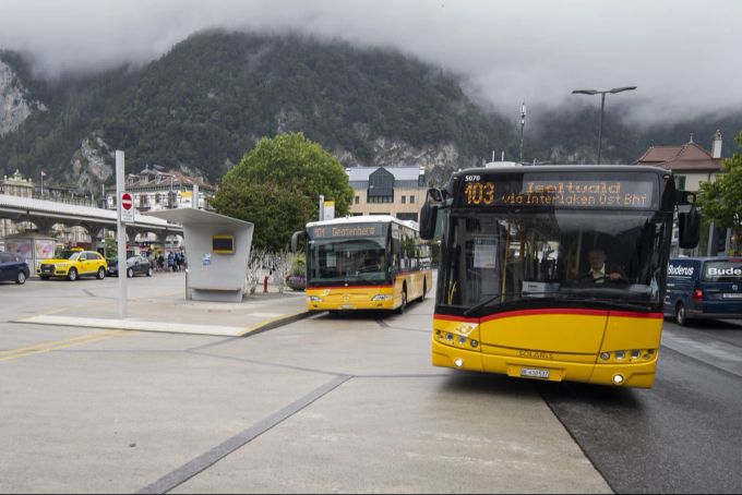 Postauto Hinterrad Radverlust Sicherheit
