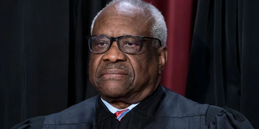 Berichte über teure Geschenke an Supreme-Court-Richter Clarence Thomas hatten eine Ethik-Debatte ausgelöst.