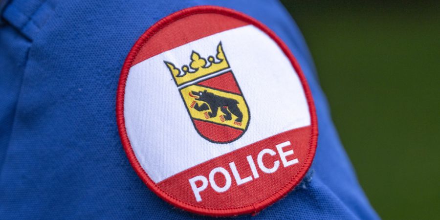 Auf der Grimselpassstrasse in Guttannen sind zwei Motorradfahrende bei einem Verkehrsunfall mit einem Auto verletzt worden. (Symbolbild)