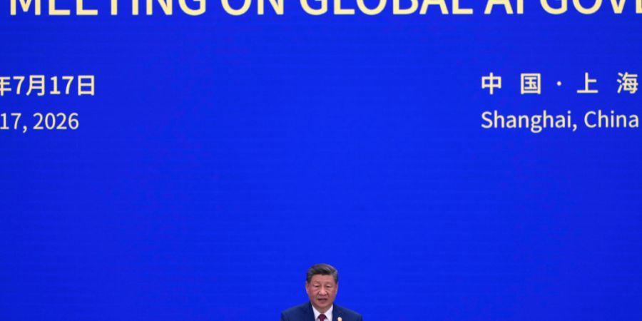 Der chinesische Staatschef Xi Jinping forderte an der World AI Conference in Shanghai einen offeneren Zugang zu KI. (Archivbild)