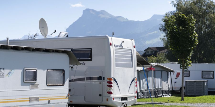 Die Winterthurer Stimmbevölkerung wollte keinen TCS-Campingplatz (im Bild der TCS-Campingplatz in Buochs NW). Nun gewährt der Stadtrat den Dauercampern eine Gnadenfrist. (Symbolbild)
