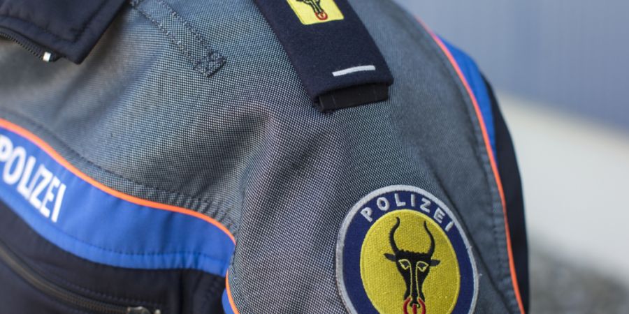 Die Kantonspolizei Uri hat einem alkoholisierten Motorradfahrer nach einem Unfall den Führerausweis abgenommen. (Symbolbild)
