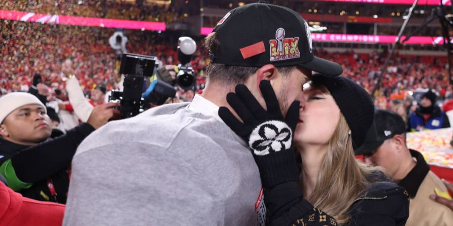 Taylor Swift Travis Kelce