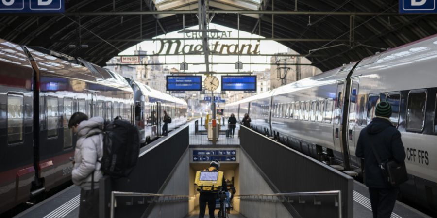 Der Fahrplanwechsel Ende 2026 bringt für die Ostschweiz punktuelle Änderungen. Im Bild der Bahnhof St. Gallen. (Archivbild)
