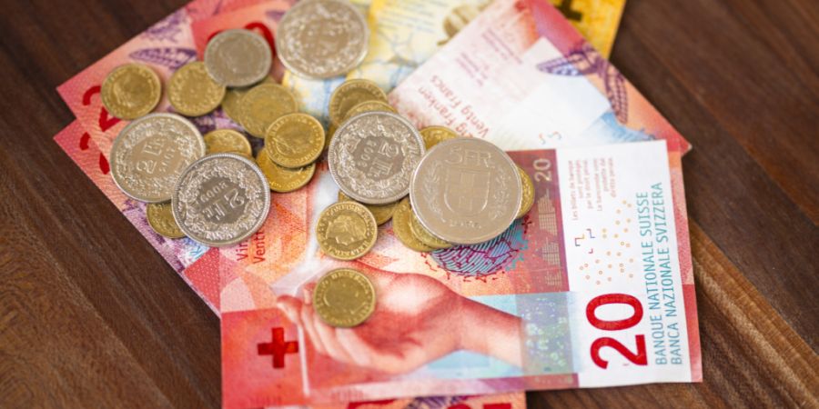 Der Zürcher Stadtrat will Bargeld nicht zur Pflicht erklären. (Symbolbild)