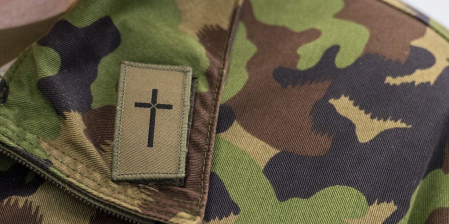 Neun Armeeangehörige sind von der aufgehobenen Dienstbefreiung für Geistliche betroffen. Sofern sie über die erforderlichen Qualifikationen verfügen, steht ihnen nun offen, sich fü...