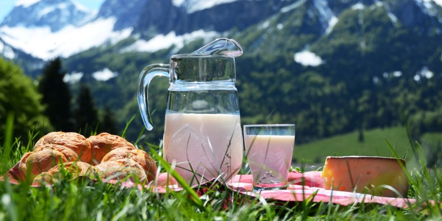 Zmorge Frühstück Schweiz typisch