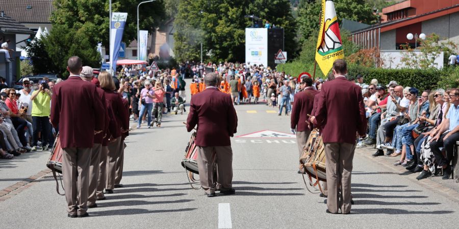 Impressionen vom Festumzug der Gemeinde Gunzgen.
