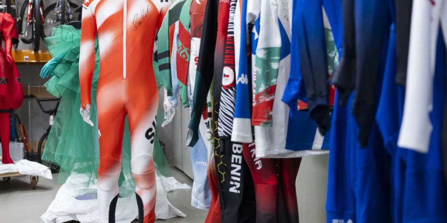 Loïc Meillards Anzug hat seinen Platz im Olympischen Museum gefunden, zusammen mit rund 300 weiteren Objekten, die während der Olympischen Spiele in Mailand und Cortina gesammelt wurden.