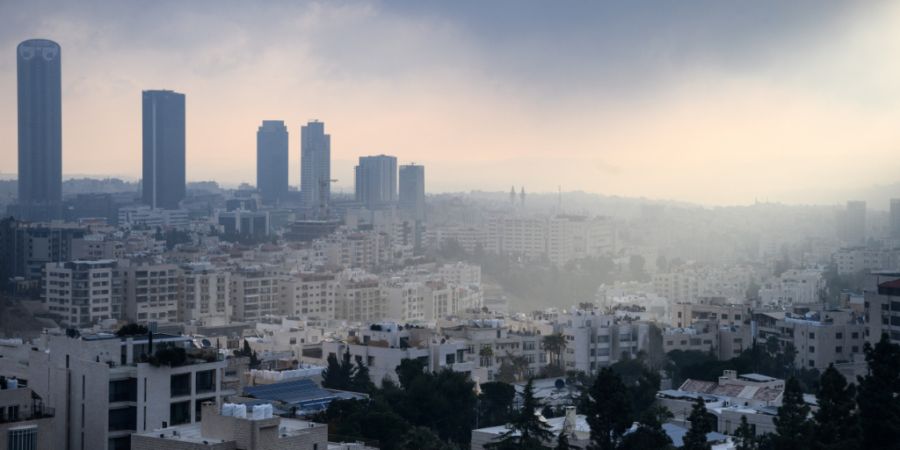 ARCHIV - Blick auf zahlreiche Häuser in der Innenstadt. Die Hauptstadt des Haschemitischen Königreichs Jordanien und hat zusammen mit seinen Vororten etwa vier Millionen Einwohnerinne...