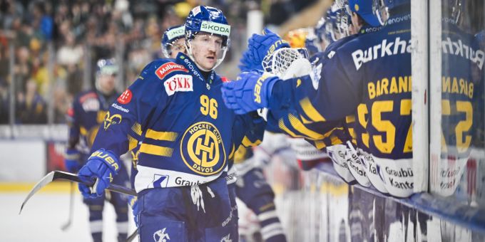 Der HC Davos bezwingt die ZSC Lions. HC Davos ZSC Lions