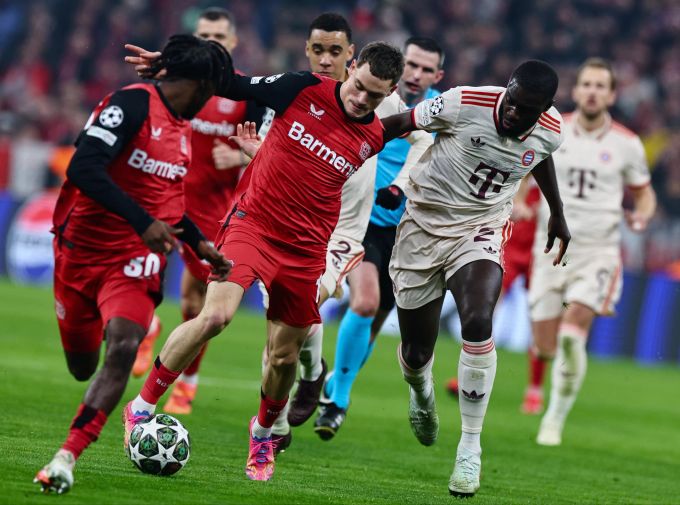 Bayer Leverkusen kommt gegen Bayern München nie wirklich zum Zug. Bayern München Bayer Leverkusen