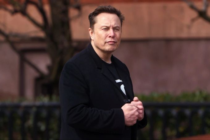 400 Millionen Dollar soll Musks Unternehmen Tesla für die Herstellung von Cybertrucks ausgeben. 400 millionen dollar