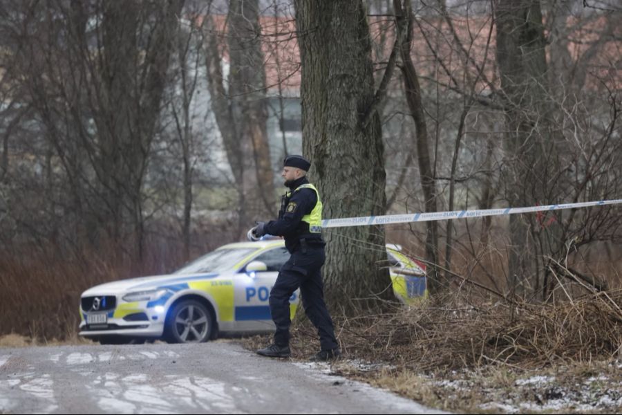 Das Gebiet um die Schule wurde von der Polizei grossflächig abgesperrt.