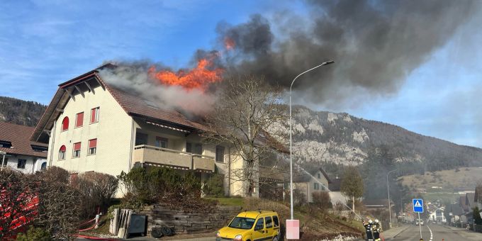 Brand in Mehrfamilienhaus in Welschrohr. Brand in Welschrohr